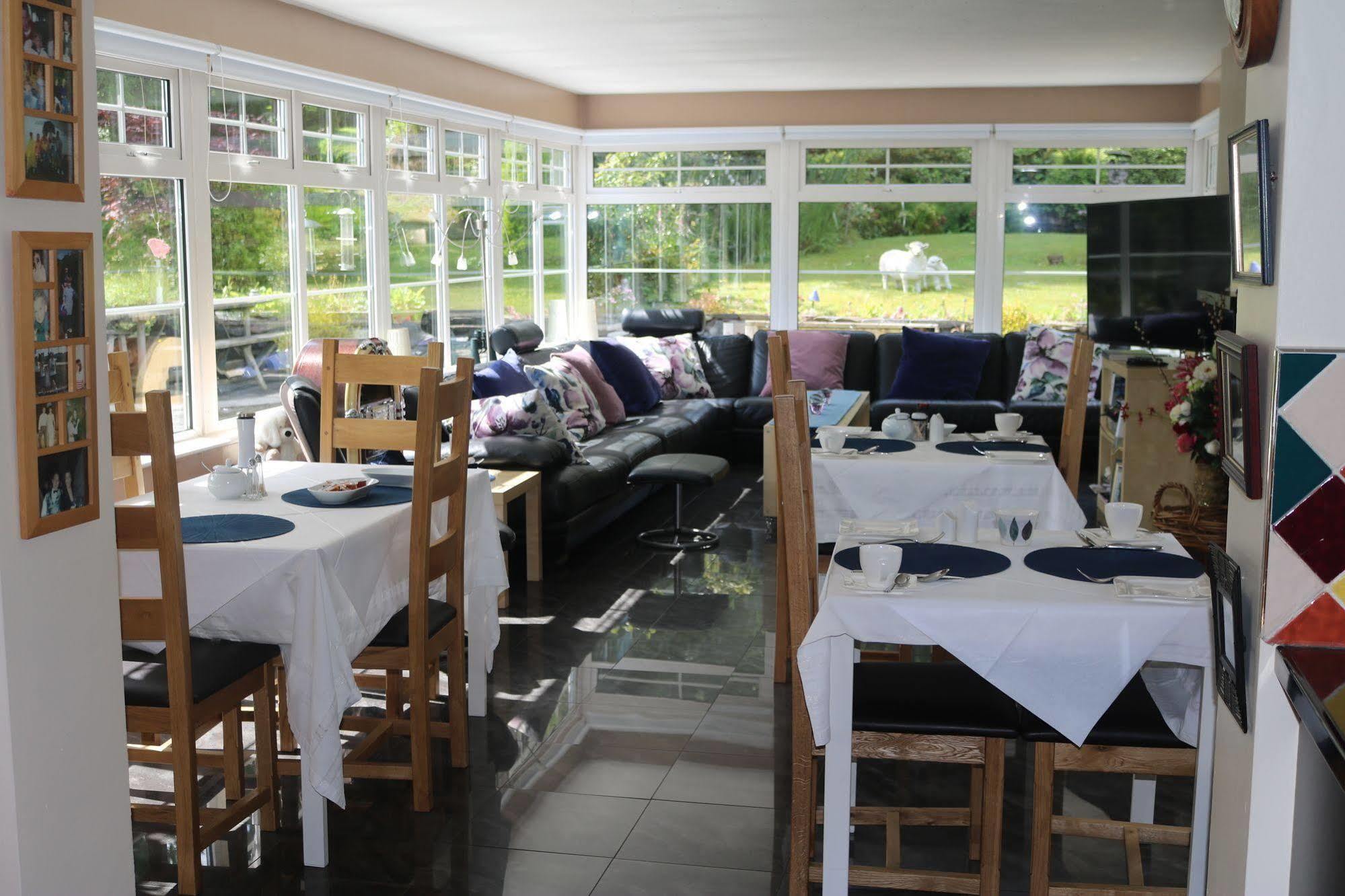 Five Oaks Bed & Breakfast Londonderry Bagian luar foto